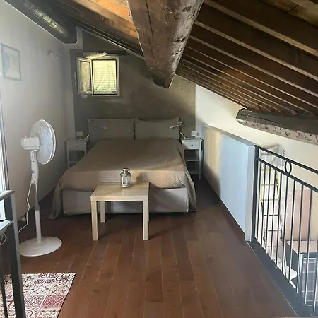 La Casa Tra Gli Ulivi بيت للعطل *